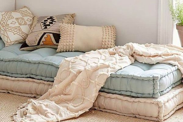 به کارگیری تشک و رختحواب ها