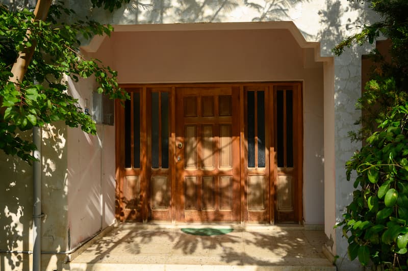 دیزاین در ورودی آپارتمان