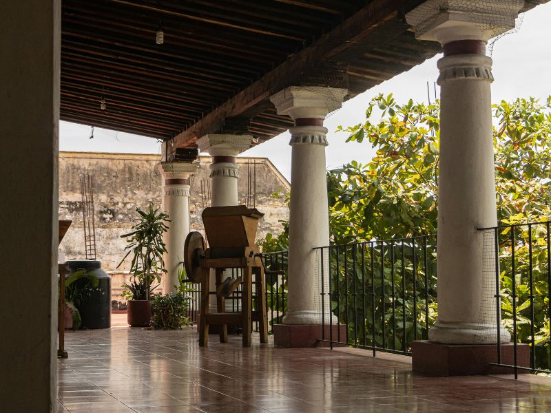 کفپوش مناسب بالکن