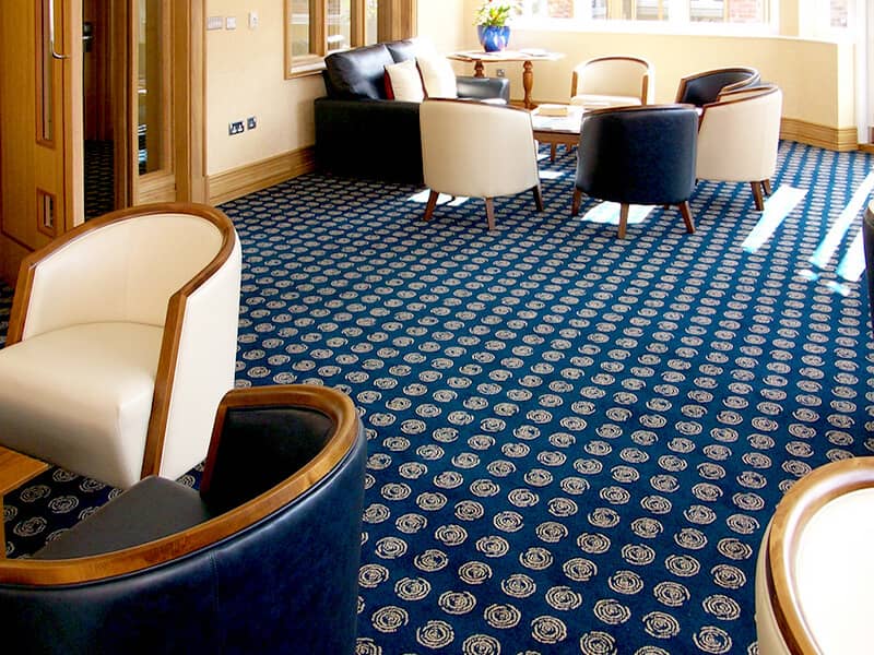استفاده از موکت هتلی در خلق فضاهای جذاب برای استراحت و گفتگو