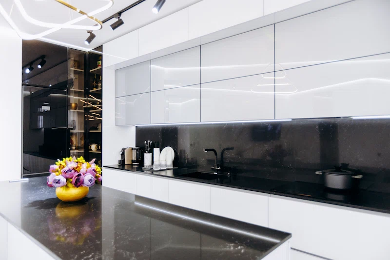 نوسازی کابینتها با ورق هایگلاس باکیفیت